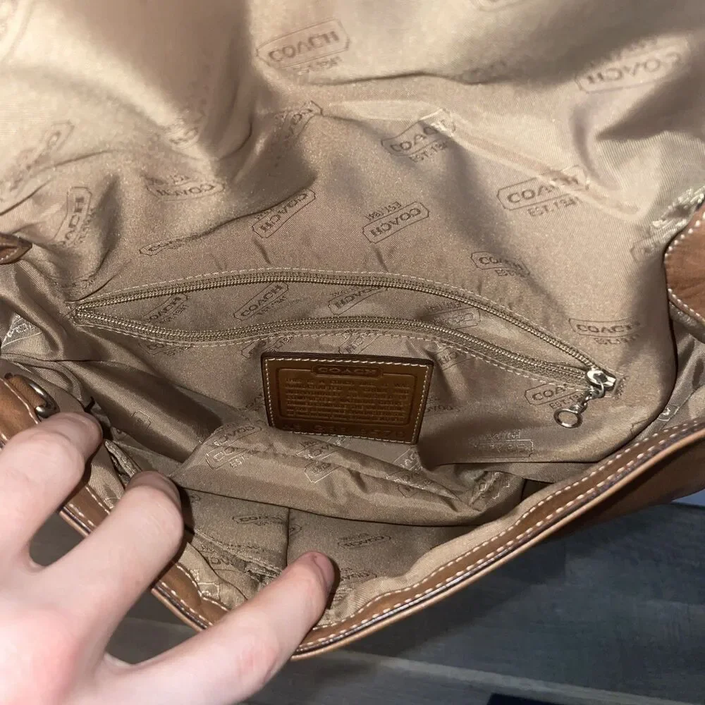 Vintage 2003 Coach Hampton Flap Shoulder Bag 9570 British Tan